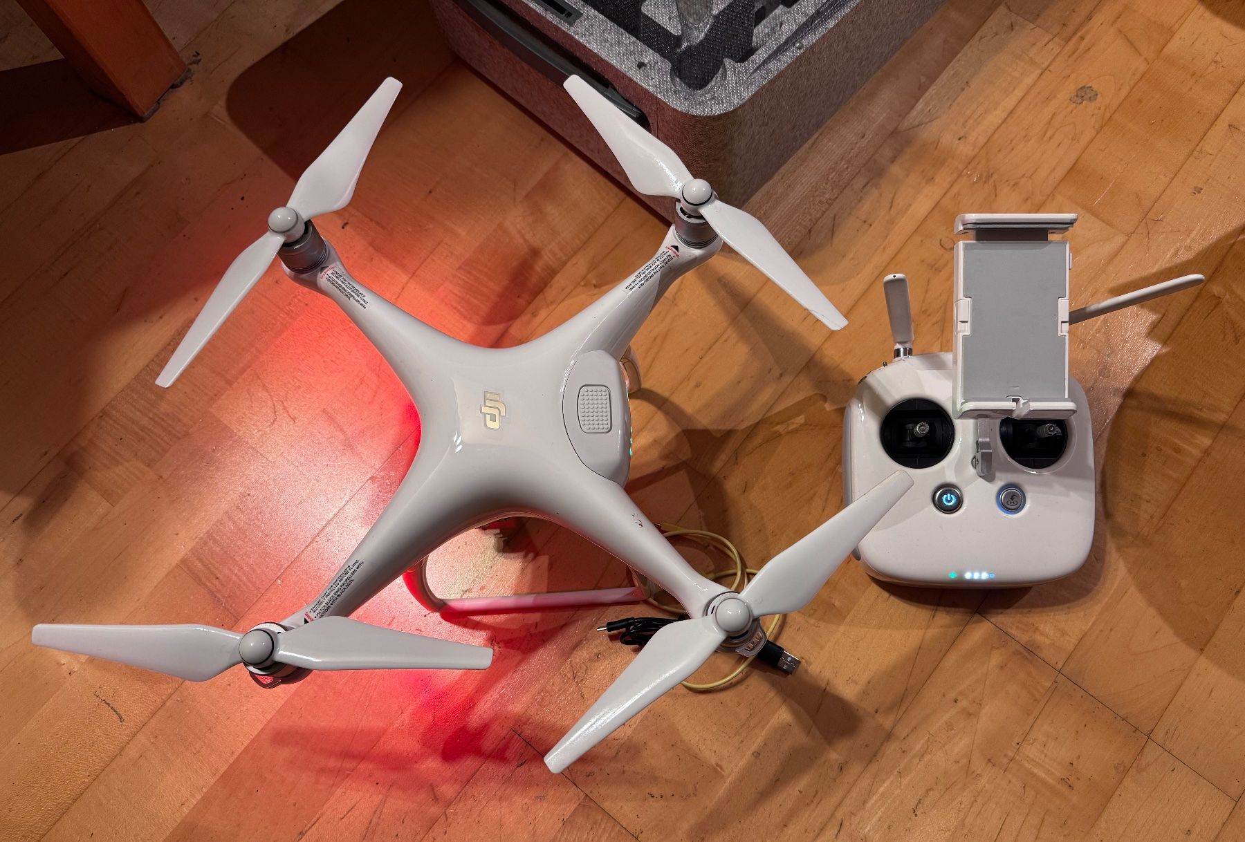 DJI Modellismo RC: DJI Phantom 4 Pro 4K Drohne – Usato da Unterengstringen venduto da NOISE 1