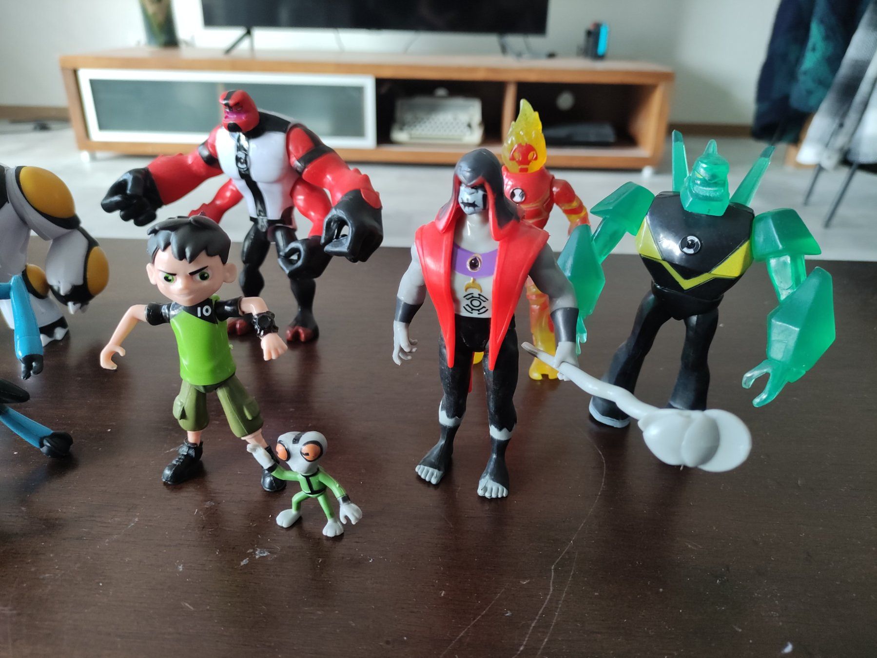 Jouets: Ensemble de 9 jouets Ben 10 – Neuf (Voir description) à YVERDON-LES-BAINS par Tony-no 1