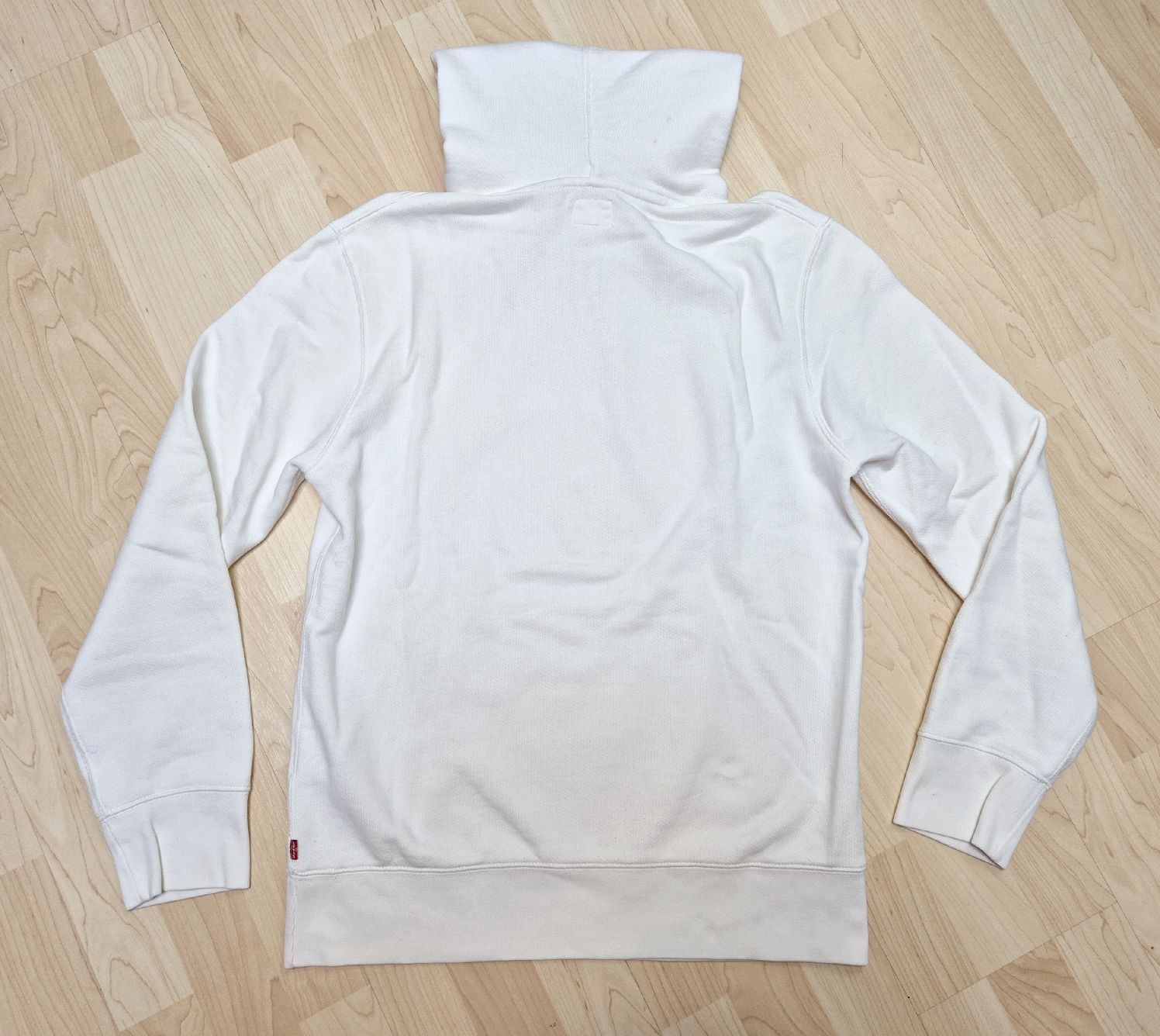 Levi's Maglioni & Felpe: Levi's Hoodie Grösse M – Usato da St. Gallen venduto da CaliSunshine 1