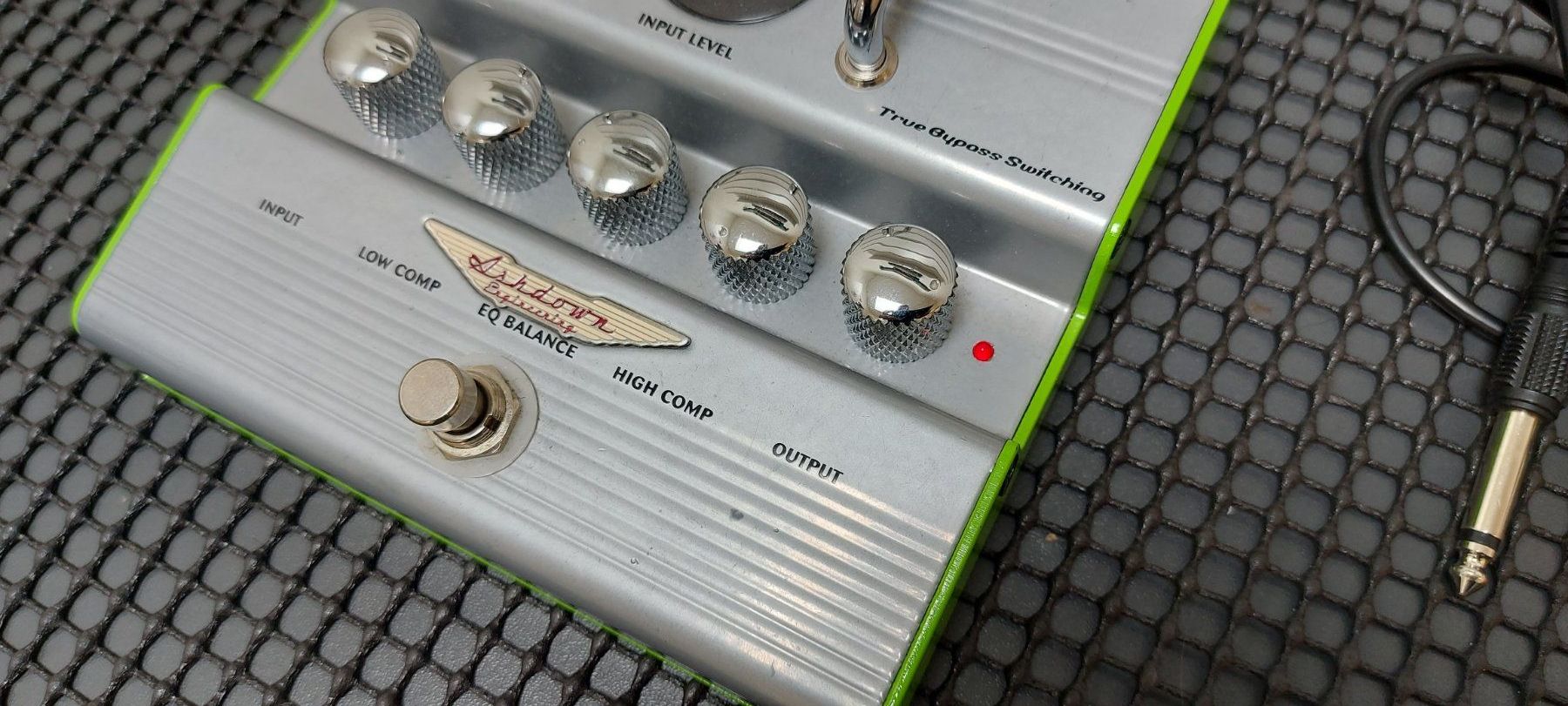 Musikinstrumente: Ashdown Bass Dual Band Compression  Gitarren-Effektpedal – Gebraucht aus Glattbrugg von Swissmusik 2