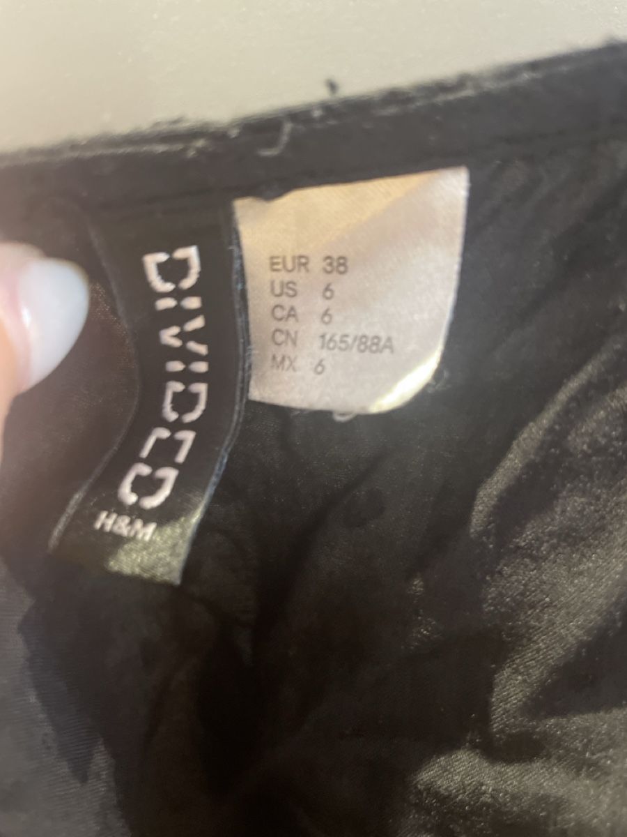 H&M Tops: Schwarzes Crop-Top von H&M, Gr. 38 – Gebraucht aus Arbon von llaauraa 1