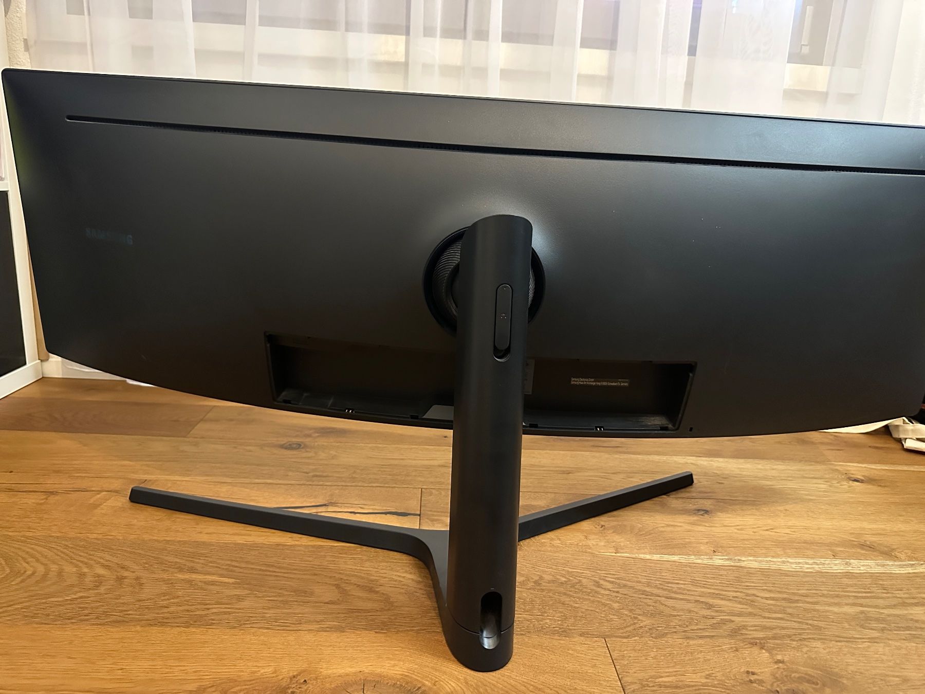 Samsung Ecrans: Samsung SyncMaster C49J890DKU 49" Curved – D'occasion à Inwil par nic_lys6 1