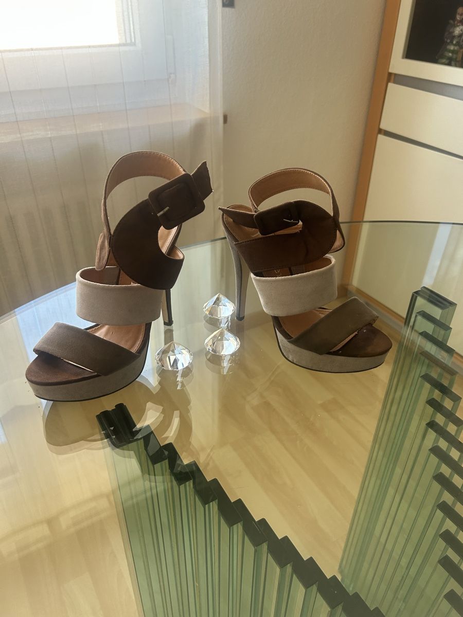 Scarpe da donna: Sandale  – Usato da Bottighofen venduto da Kucki-2003
