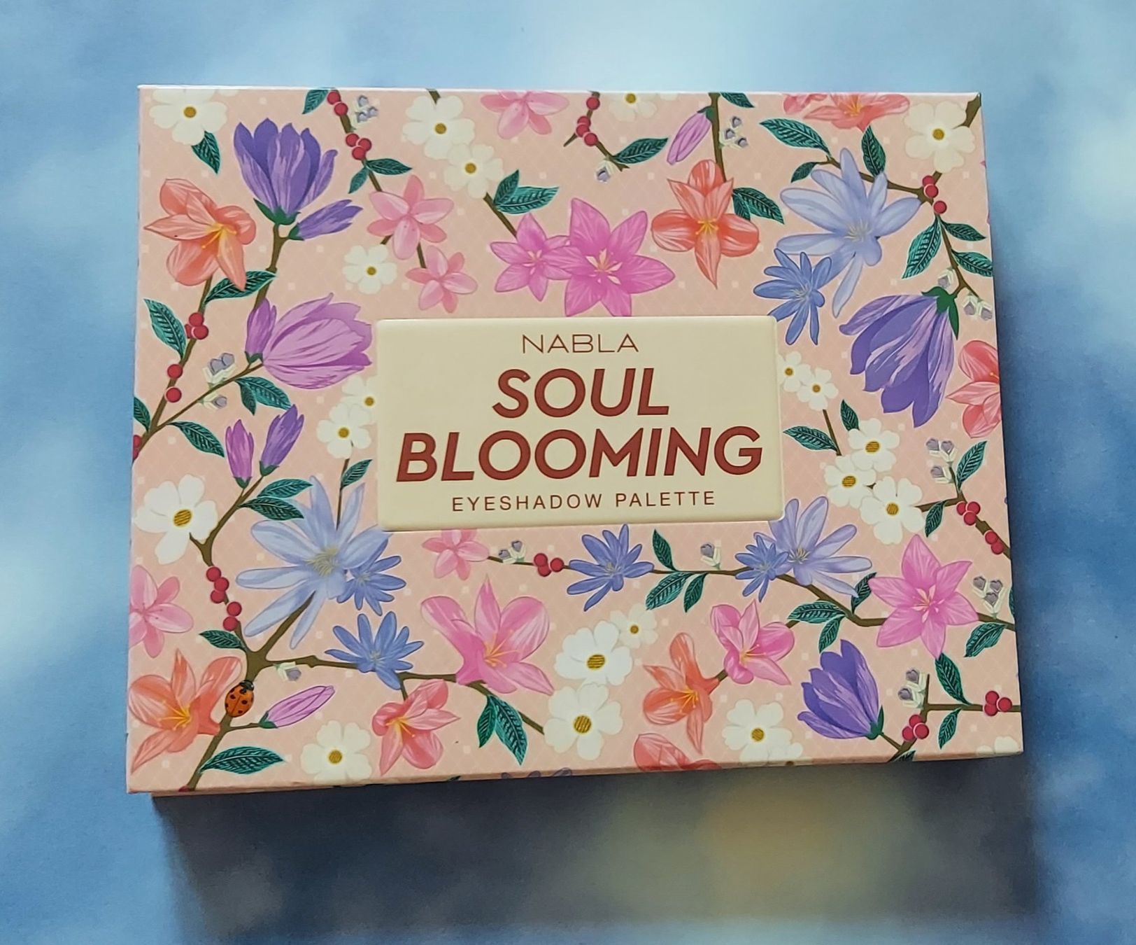 Maquillage: Nabla Soul Blooming Eyeshadow Palette – D'occasion à Läufelfingen par Rubine