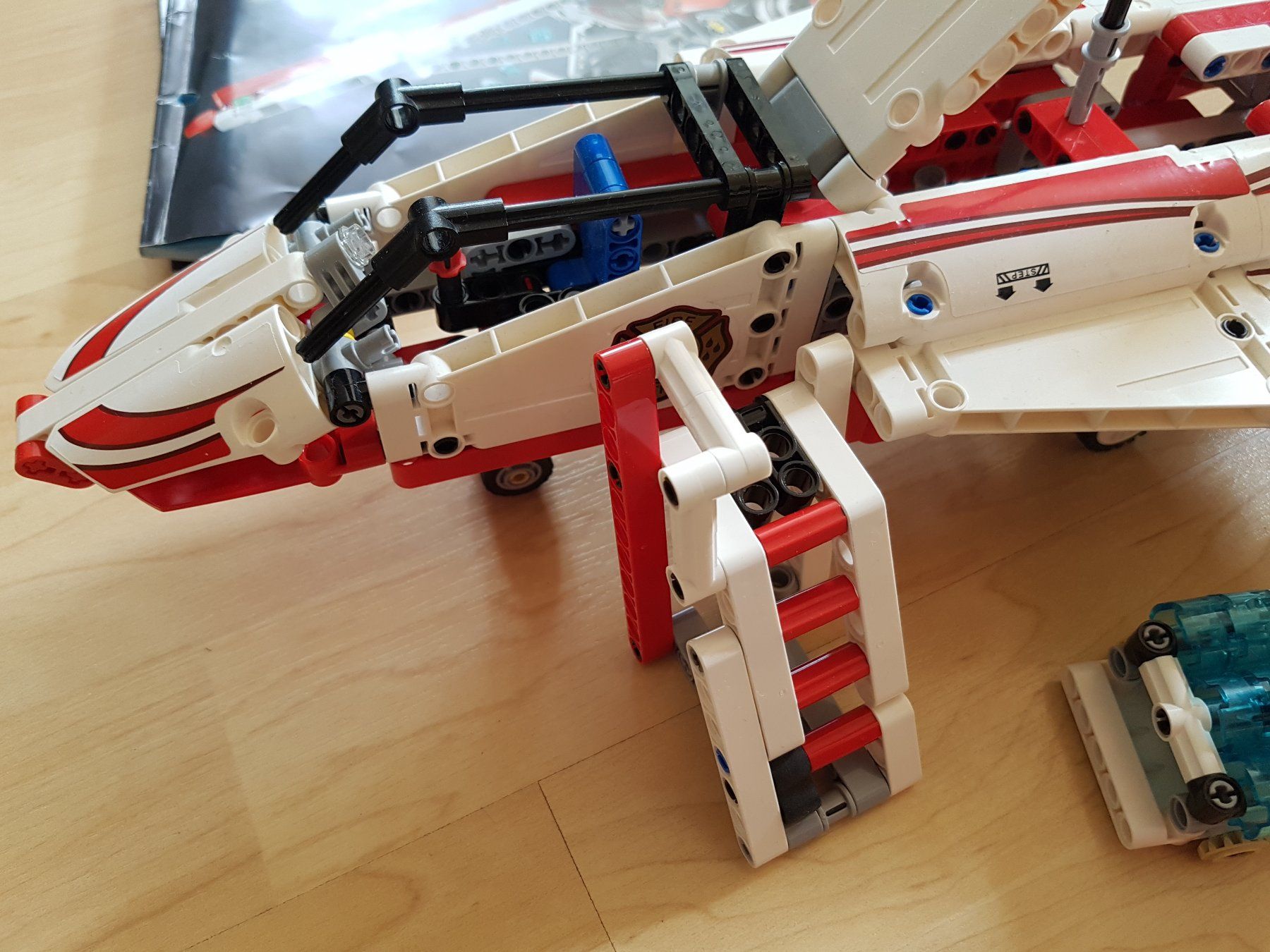 Technics Baukästen: LEGO TECHNIC - LÖSCHFLUGZEUG - 42040 – Gebraucht aus Jona von Zauberstatt 5