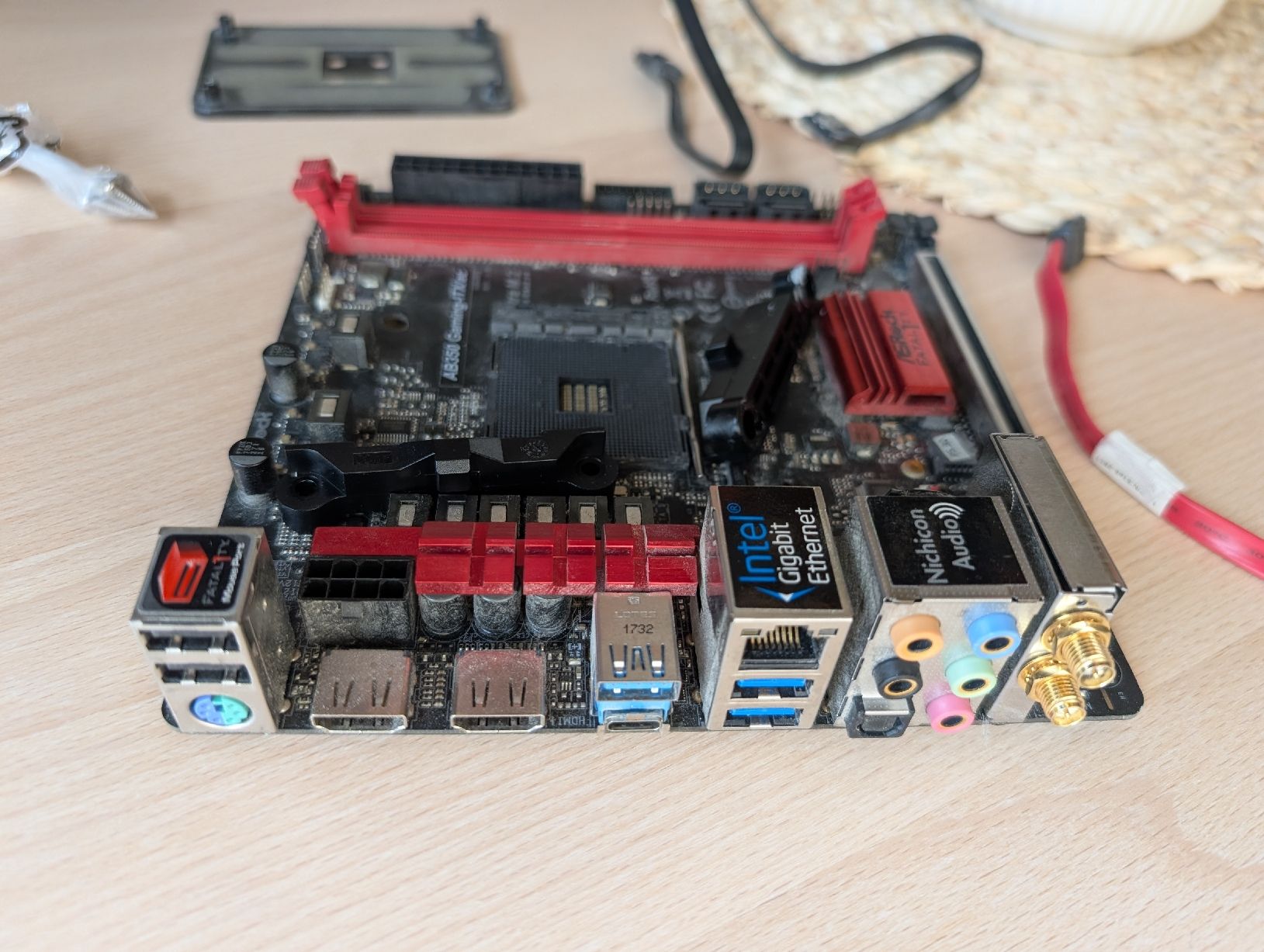 Asrock Schede madri: AsRock ab350 Gaming itx/ac – Usato da Bern venduto da tku_8m5t
