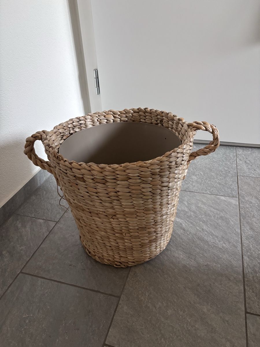 Ikea Blumentöpfe: Blumentopf geflochten – Gebraucht aus Solothurn von c.holliger