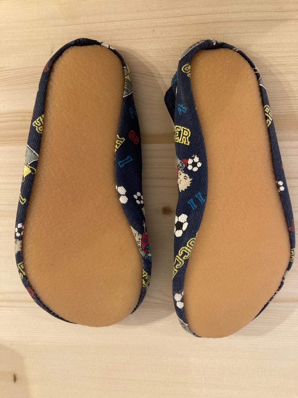 Scarpe per ragazzi: Turntäppeli von Beck Gr. 25 – Usato da Jona venduto da rahelg83 1