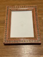 Dekorativer Bilderrahmen mit kunstvoller Holzmarqueterie