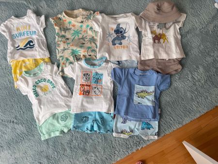 Babykleidung