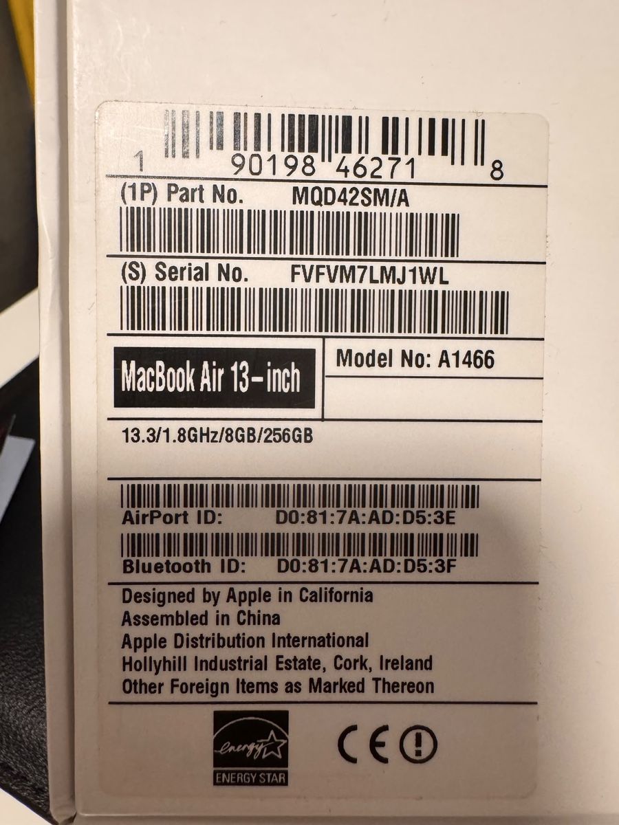 Apple Notebooks: MacBook Air 13, 256GB, inkl. Hülle & Magic Mouse – Gebraucht aus Brüttisellen von xe_m 5