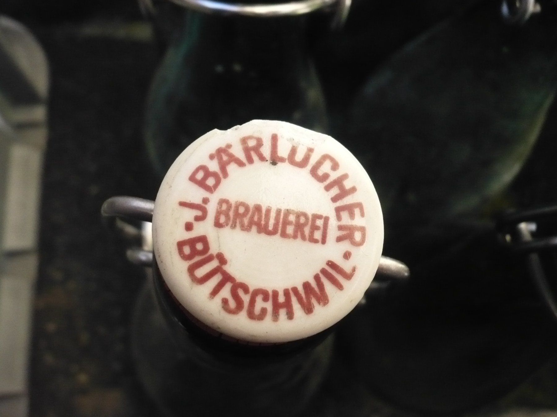 Bicchieri, Caraffe & Bottiglie: Bütschwiler Bierkiste mit div. Flaschen – Usato da Biberist venduto da Urmel 5