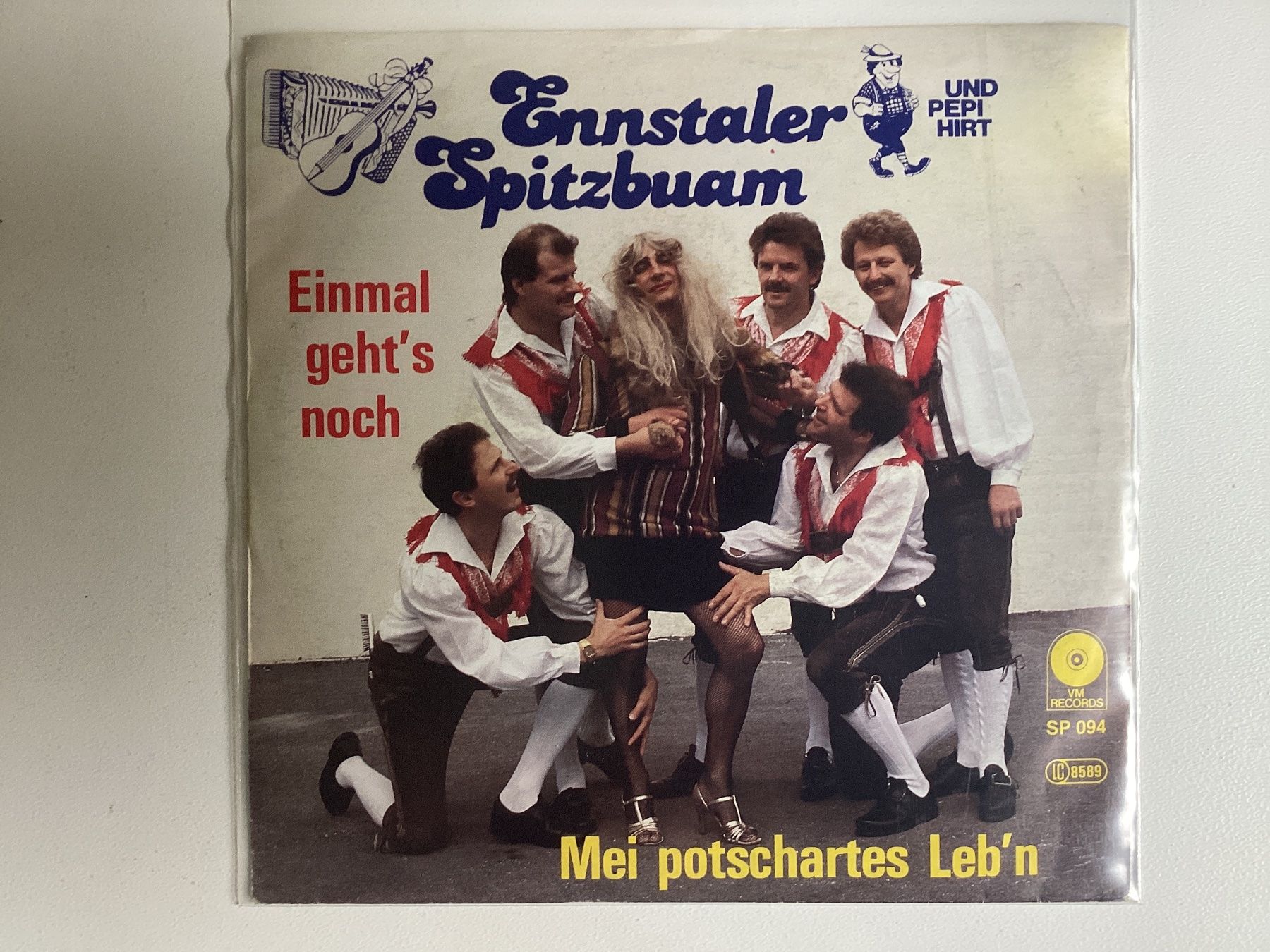 Dischi in vinile: Ennstaller Spitzbaum Mit Pepi Hirt Single - Einmal Geht Noch – Usato da Gutenswil venduto da Hamzian