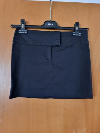 Schwarzer Minirock, Grösse 34