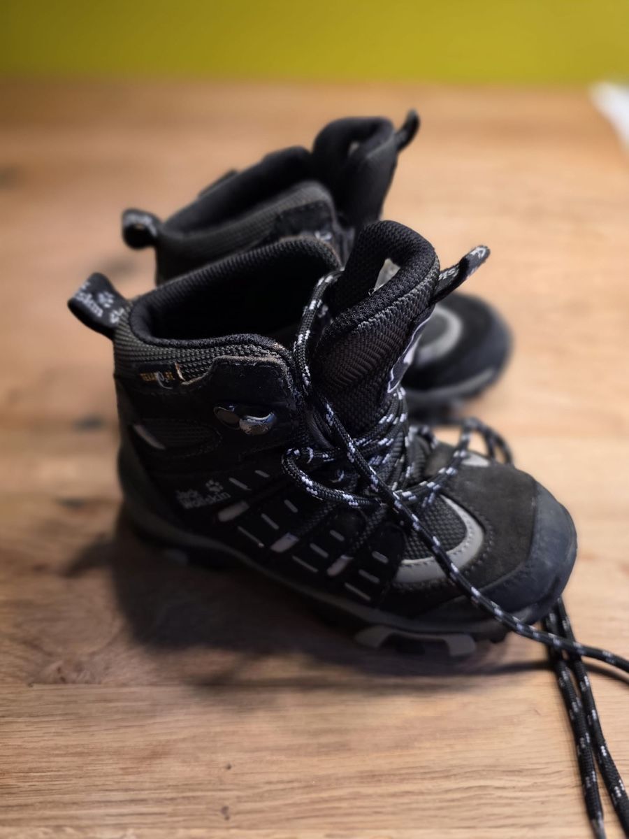 Jack Wolfskin Scarpe per ragazzi: Wanderschuhe Jack Wolfskin Gr. 26 – Usato da Bonstetten venduto da Visor9 1