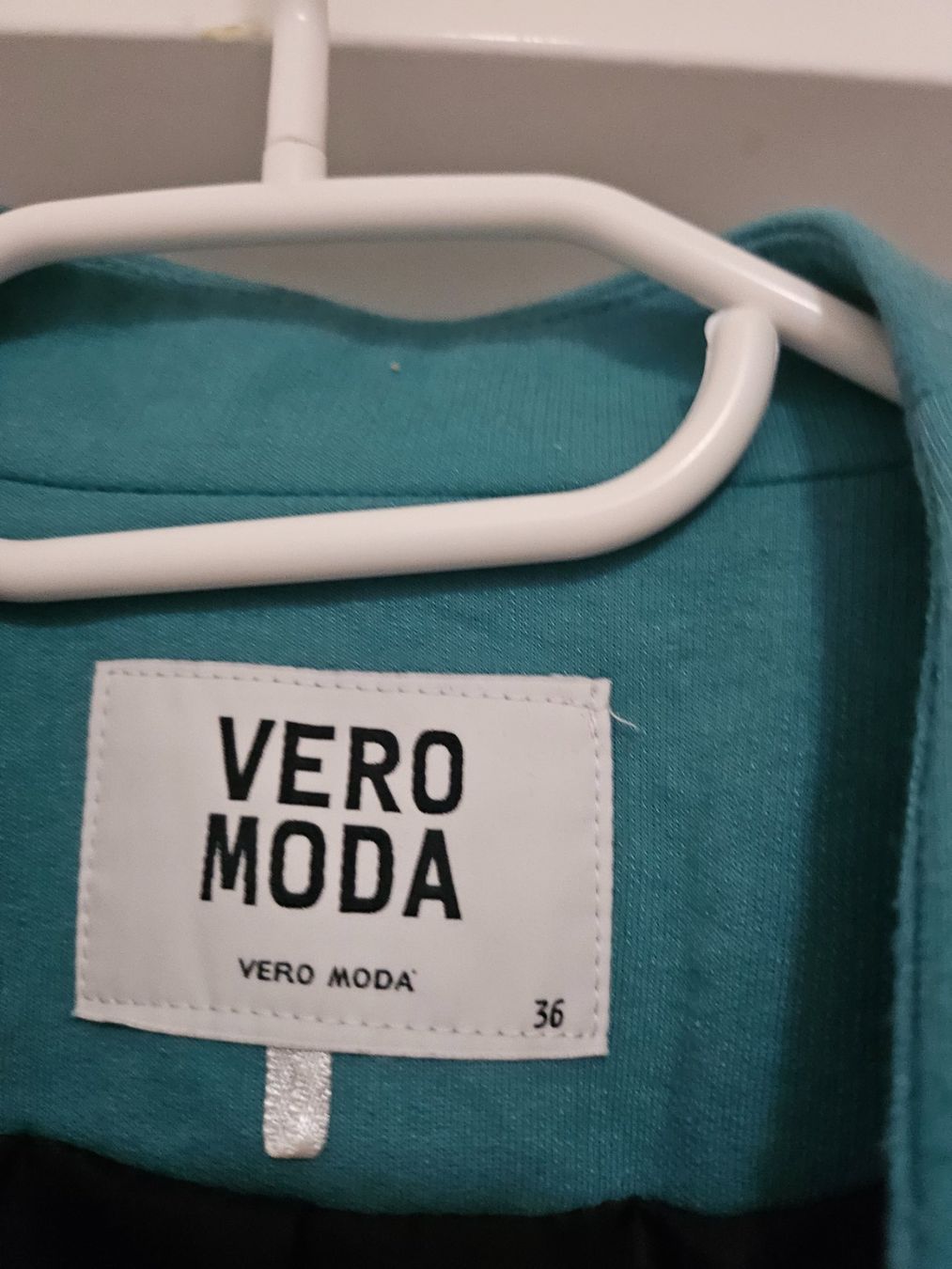Vero Moda Jacken: Blazer Vero Moda – Gebraucht aus Kefikon TG von Livline 1