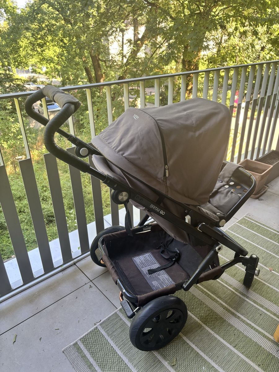 Britax Römer Kinderwagen: Britax Go Pram brown good condition – Gebraucht aus Zürich von O.Bond