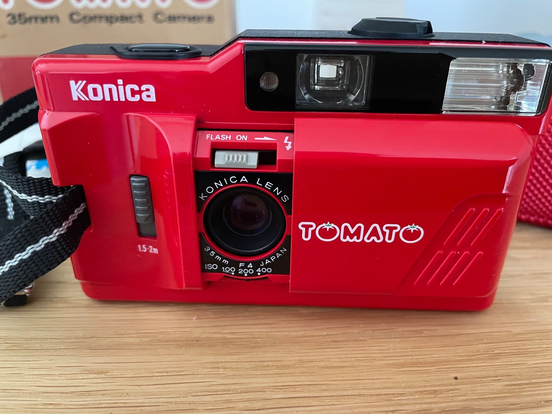 Konica Fotocamera: Konica Tomato in OVP – Usato da Bettwiesen venduto da wombat90 1