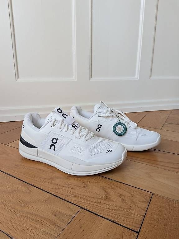 On Scarpe da uomo: On x KITH The Roger Pro Kith White  NEU  Gr. 43 – Nuovo e nell'imballaggio originale da Basel venduto da tintintelefon 1