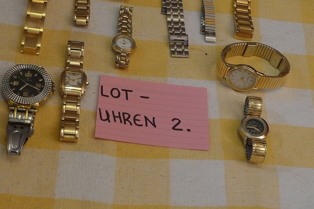 Orologi: LOT-UHREN 2. – Difettoso da Bern venduto da bn1640 2