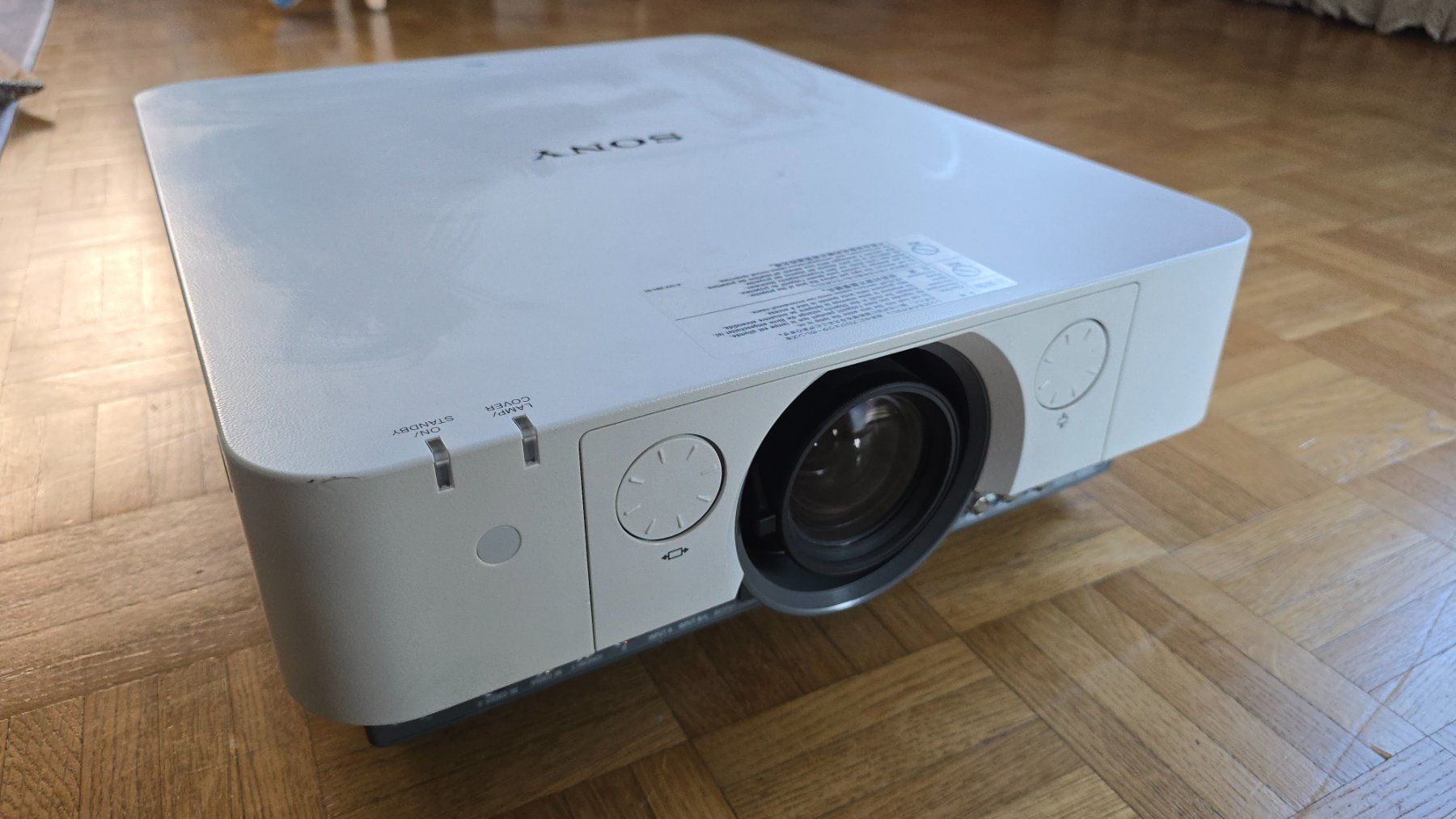Sony Vidéoprojecteurs: Sony VPL-FH35 Projector  Beamer – D'occasion à Wallisellen par theblacksheep