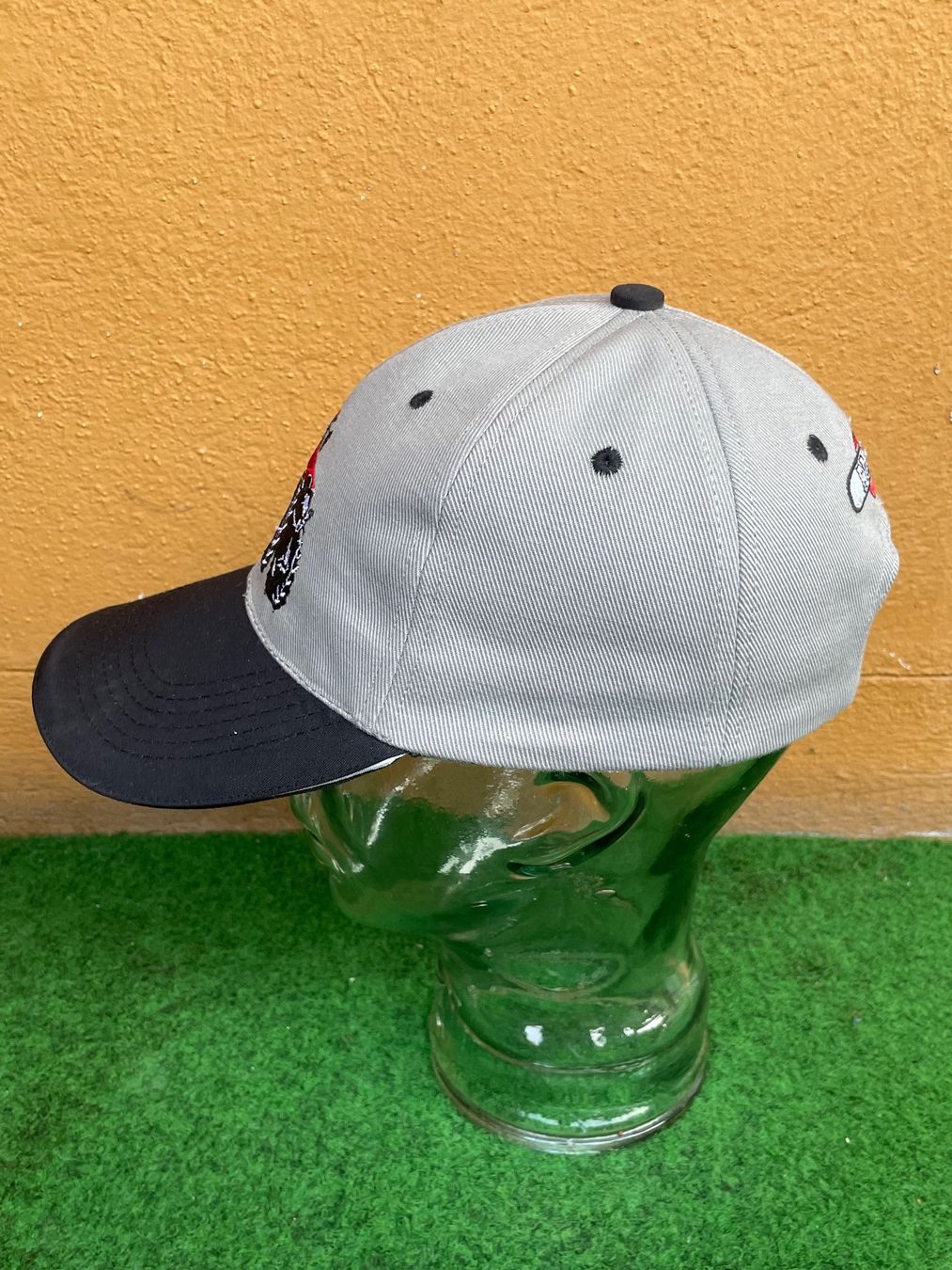 Copricapi, berretti & cappellini: Vintage Y2K Cap Traktor embroidered – Usato da Zürich venduto da le_souk 1