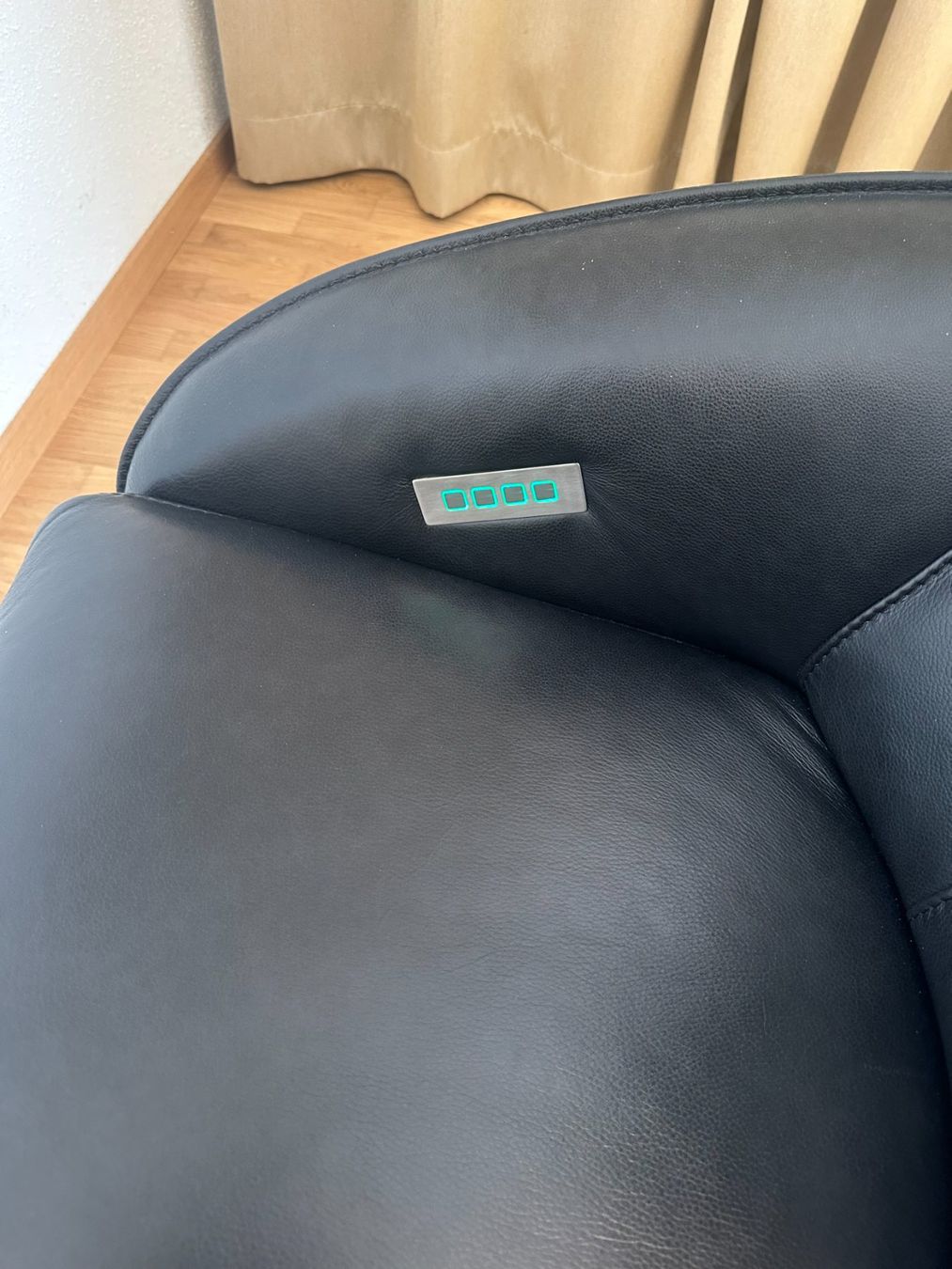 Sessel: Relaxsessel mit Herz-/Waagefunktion – Gebraucht aus Binningen von sem_z44 4