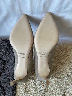 Jimmy Choo Chaussures femmes: Jimmy Choo Romy Suede Pumps Light Grey Size 37 – Neuf (Voir description) à Bernhardzell par Sunka0 6