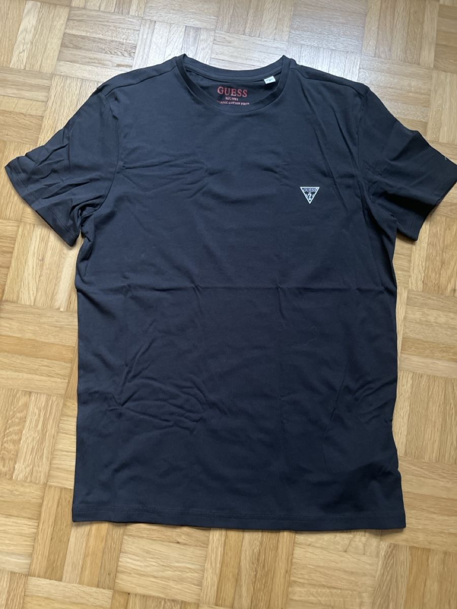 Guess T-shirt: Guess Herren T-Shirt – Nuovo (secondo la descrizione) da Wangen b. Olten venduto da break72 2