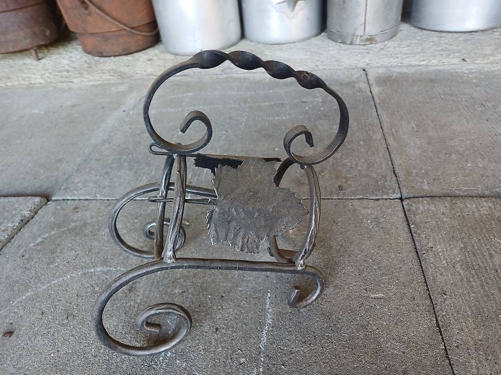 Portabottiglie: A donner porte bouteille  – Usato da Beuson (Nendaz) venduto da barbouille89