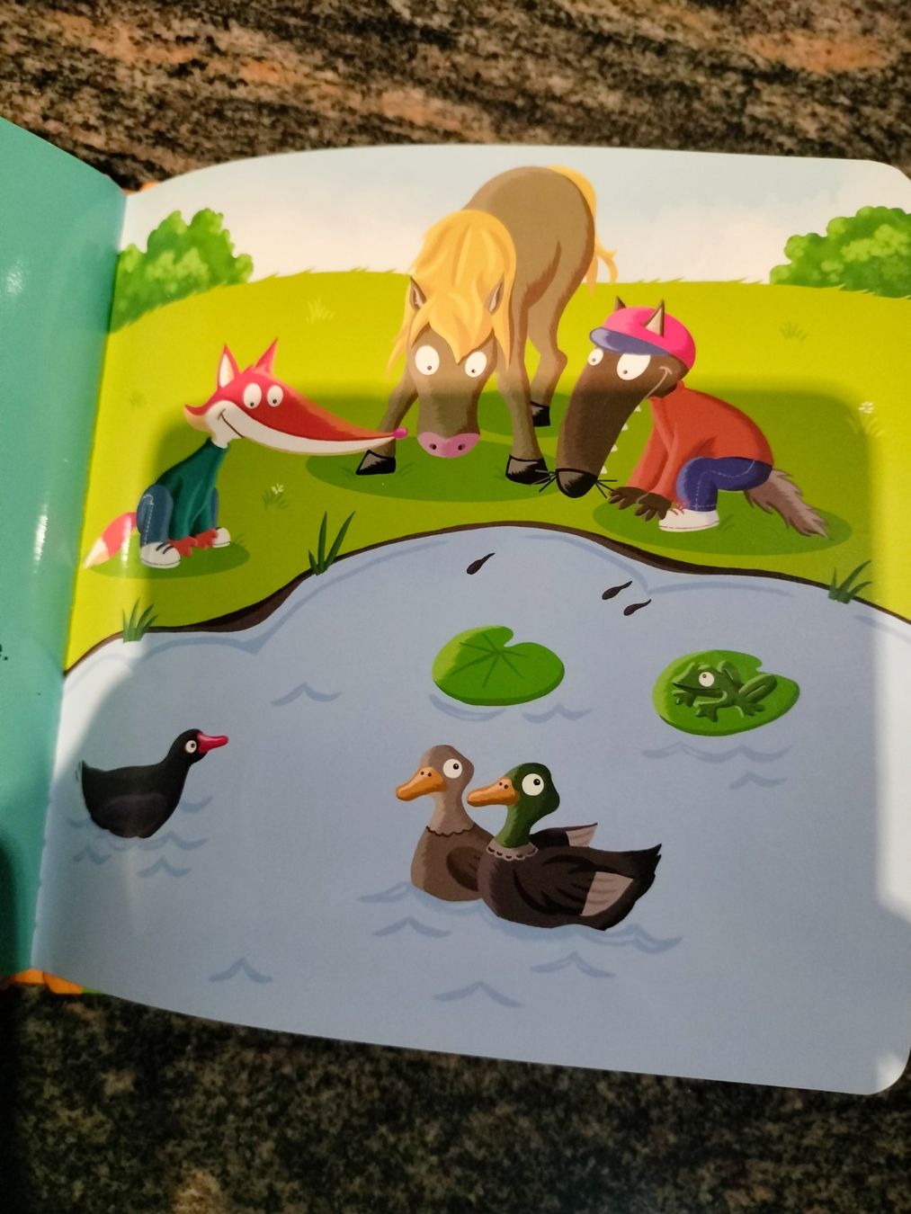 Bücher: P'tit loup visite une ferme – Gebraucht aus Cortaillod von rozinna 9