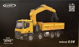 RC Truck "JENS" Scale 1:14 with log grabber