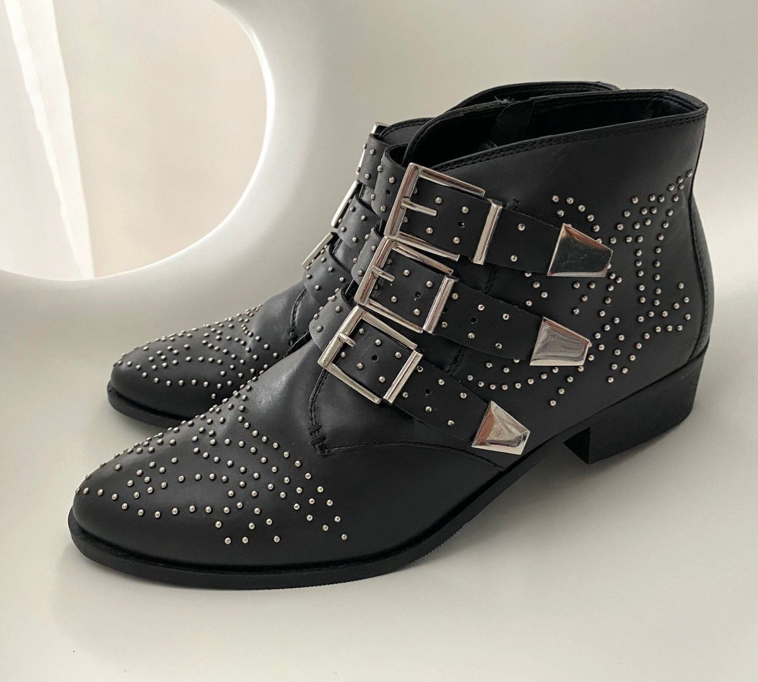 Scarpe da donna: Bottines en cuir NEUVES – Nuovo e nell'imballaggio originale da La conversion venduto da Repio 3