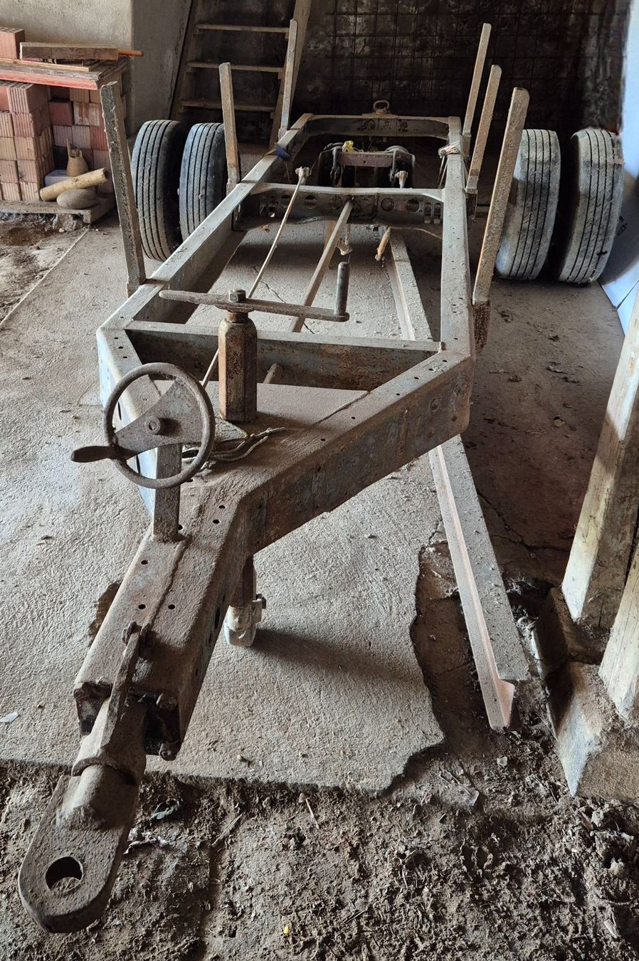 Remorques: Anhänger Chassis und Achse – Défectueux à Reitnau par chosli02