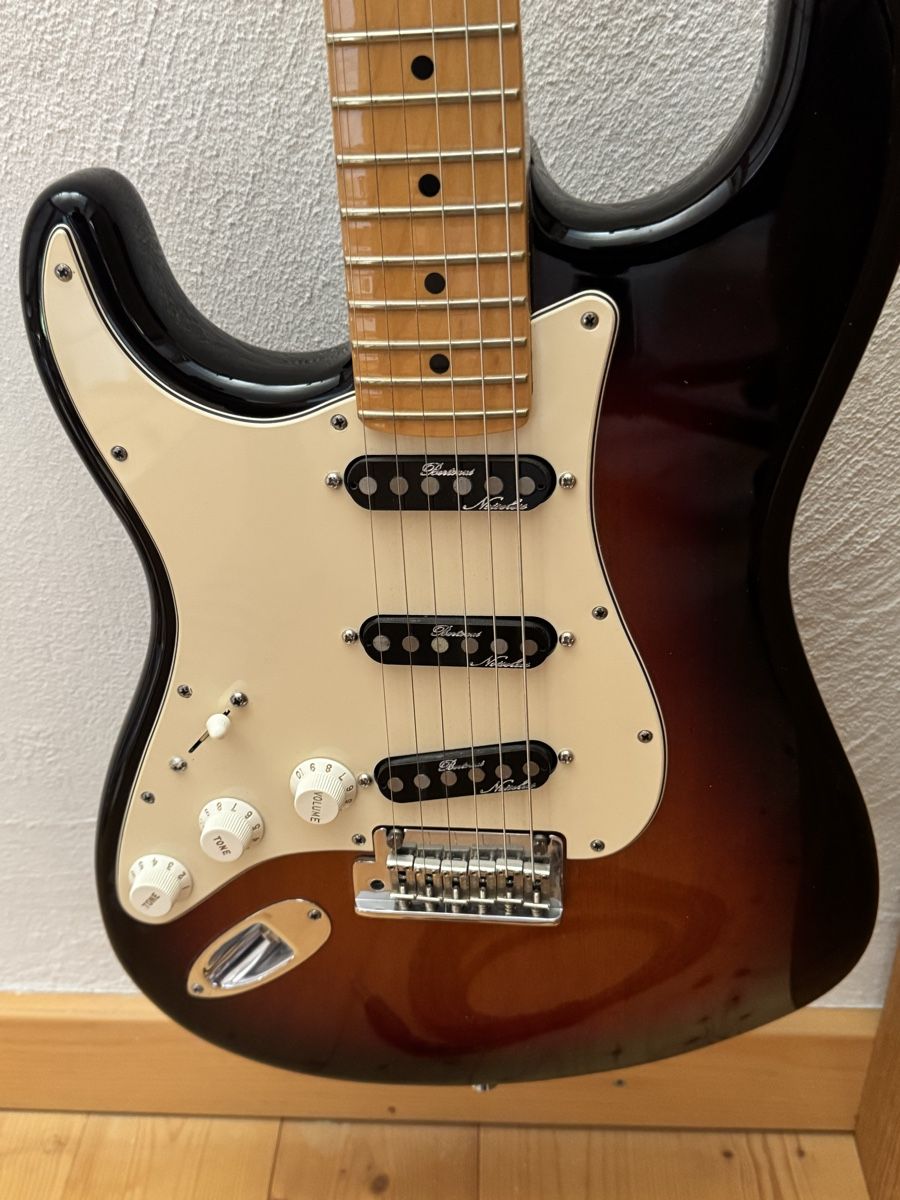 Fender Strumenti musicali: Fender Stratocaster USA Left – Usato da gurzelen venduto da ster402 1