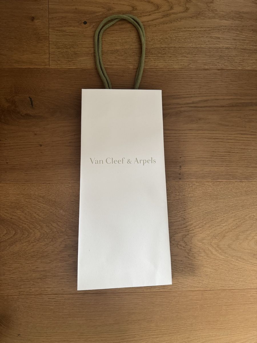 Taschen: Van Cleef & Arpels Tasche – Neu (gemäss Beschreibung) aus Volketswil von Jan.17 2