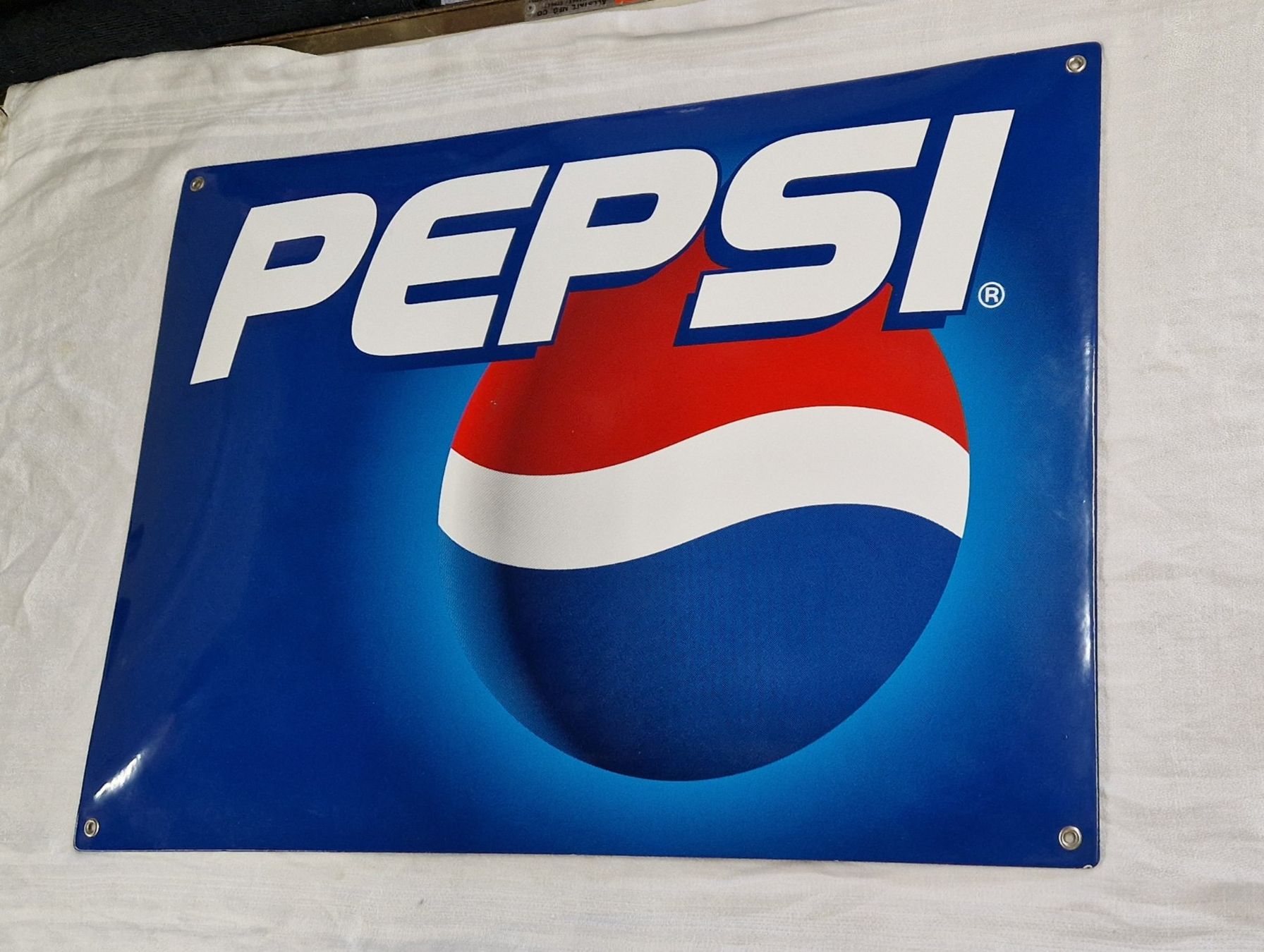 Pepsi Insegne: EMAILSCHILD PEPSI – Usato da Bilten venduto da Mic2022