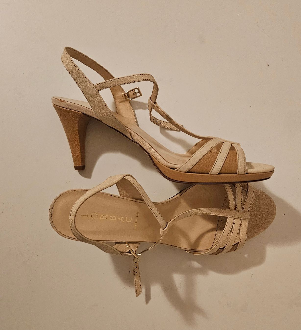 Scarpe da donna: Lorbac Cream Leather Heels - Size 41 – Usato da Basel venduto da kai_2d7g 3