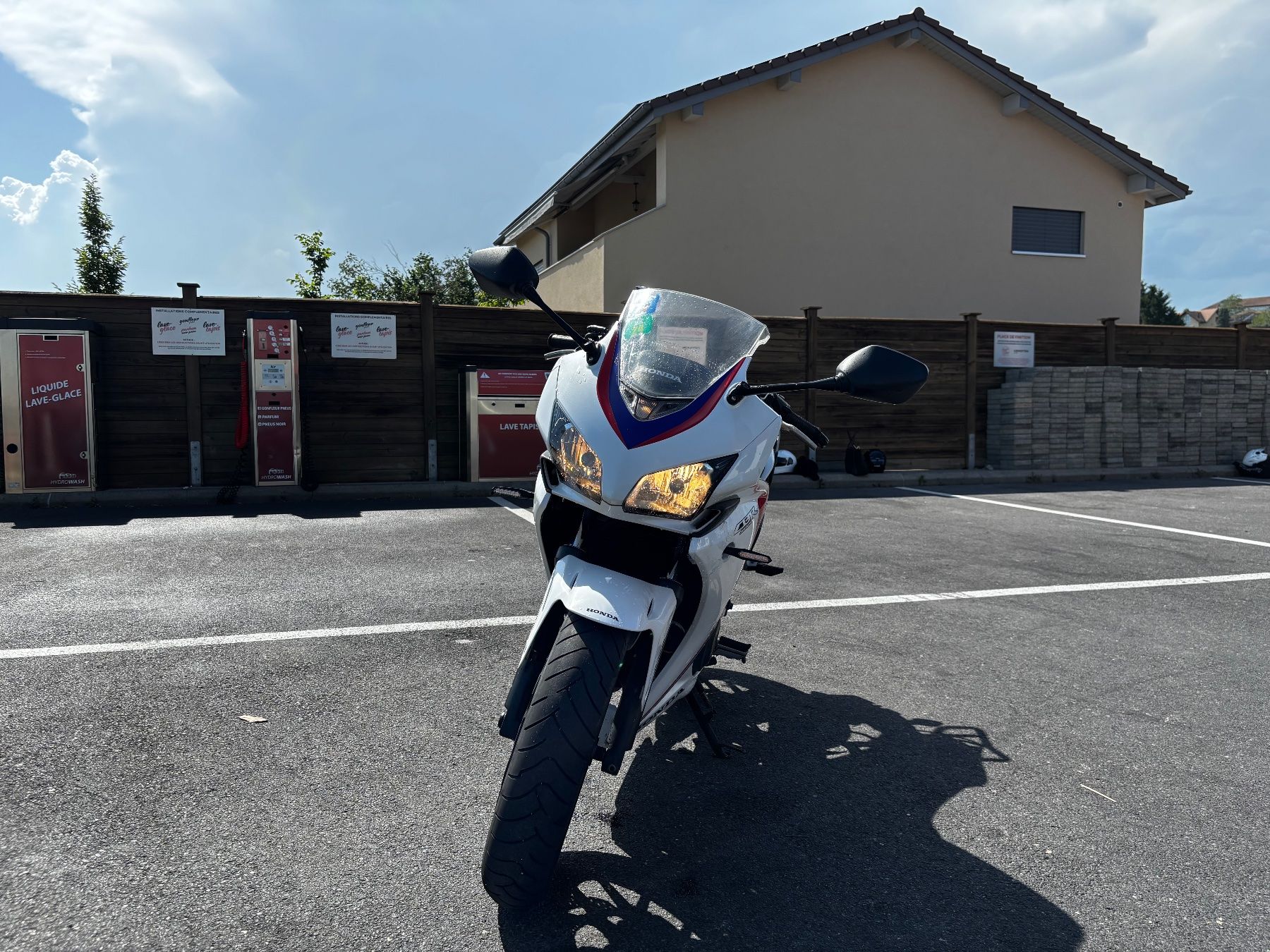 Honda Strada: Moto Honda CBR500R blanche – Usato da Lausanne venduto da smu_y7cp