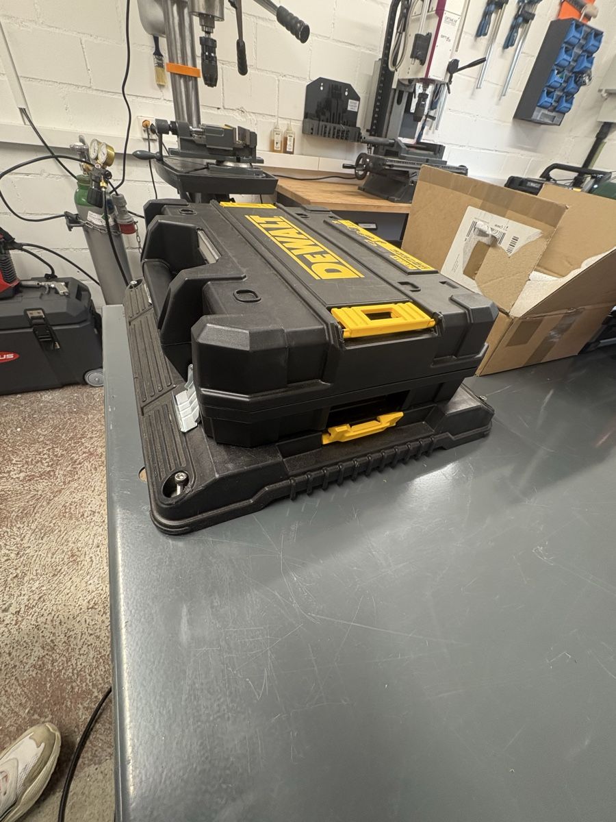 Dewalt Alle Werkzeuge: Dewalt Plattform – Gebraucht aus Romanshorn von ric_jzz7 6