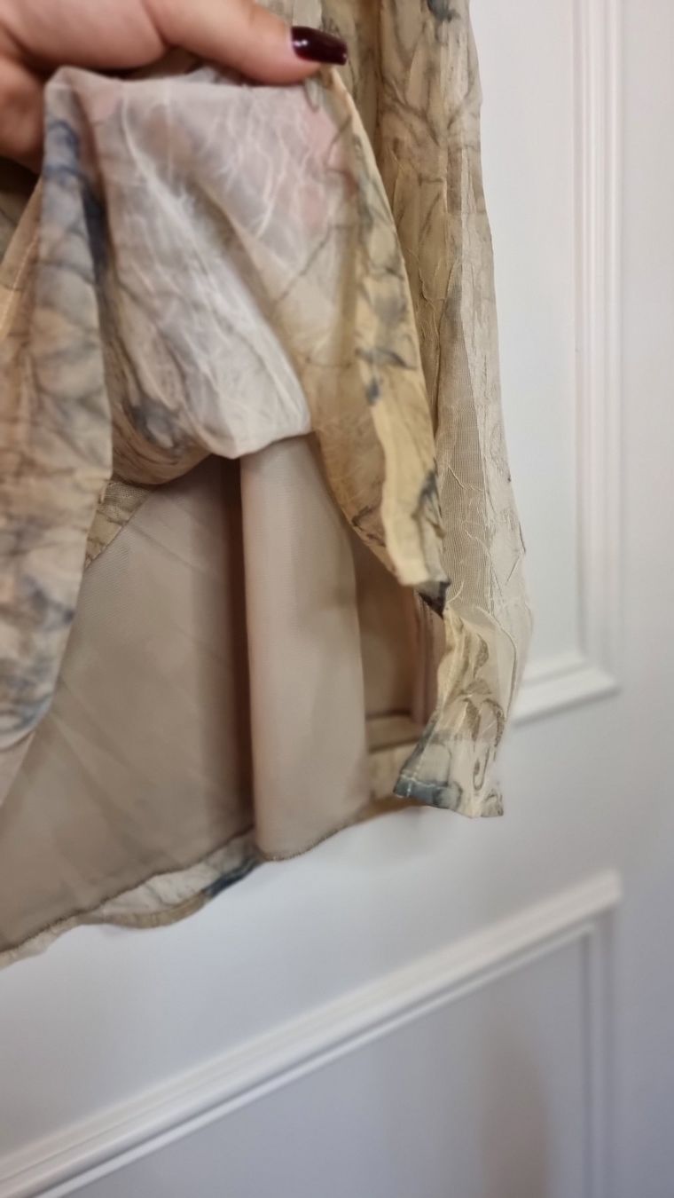 Camicette: Elegante bluse Grösse 38-40 beige... – Usato da Wald ZH venduto da CapLux 4