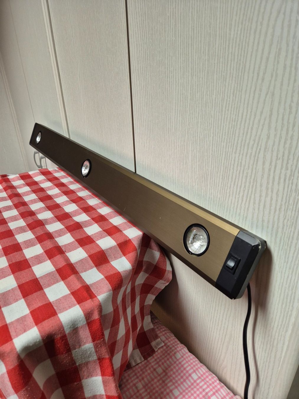 Lampade: Halogen Unterbaulampe – Usato da Stachen venduto da campclenga 2