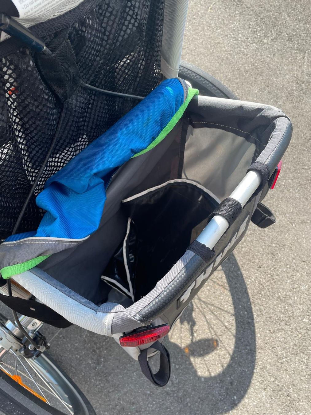 Thule Rimorchi: Thule Fahrradanhänger – Usato da Ballwil venduto da mic_ft2c 5