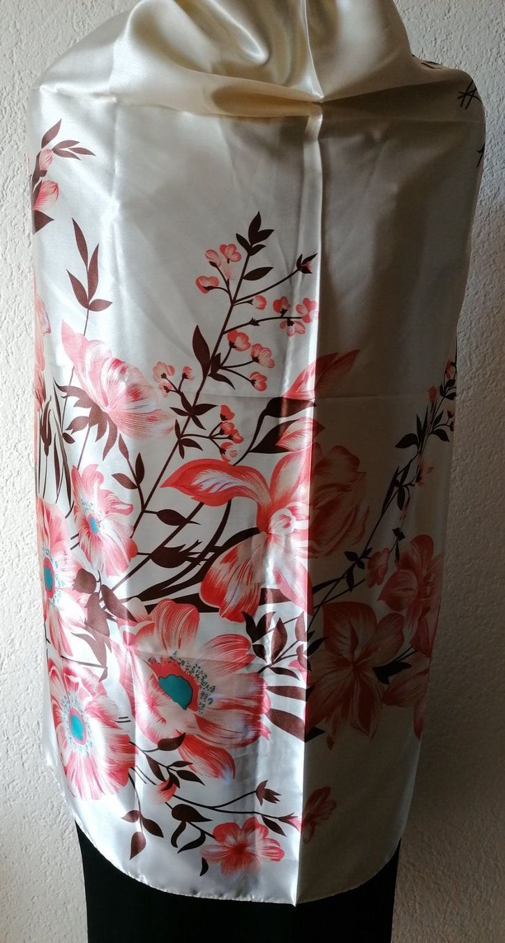 Foulards & écharpes: Schönes Seidentuch, Blumenmuster, apricot-creme – Neuf avec emballage d'origine à Zollikofen par Blackie 7