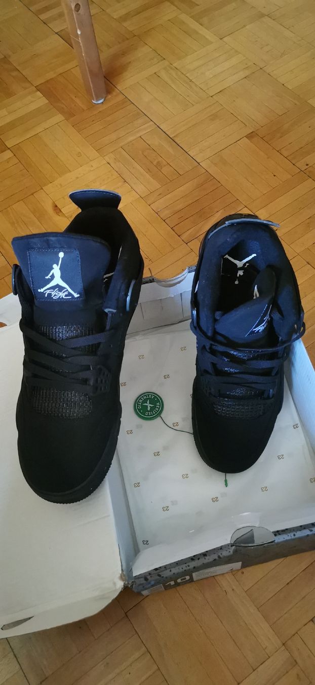 Jordan Herrenschuhe: Air Jordan 4 black cat – Neu und originalverpackt aus Genève von vins50 4