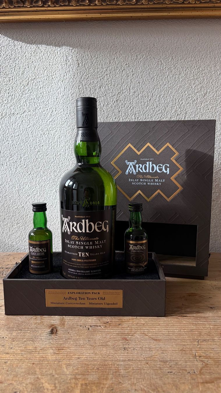 Ardbeg Bevande alcoliche: Single Malt Ardbeg Exploration Pack aus 2013 TOPZUSTAND – Usato da Stallikon venduto da felixmuster
