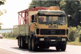 Mercedes-Benz Schwertransporte Schwertransport ZH Foto