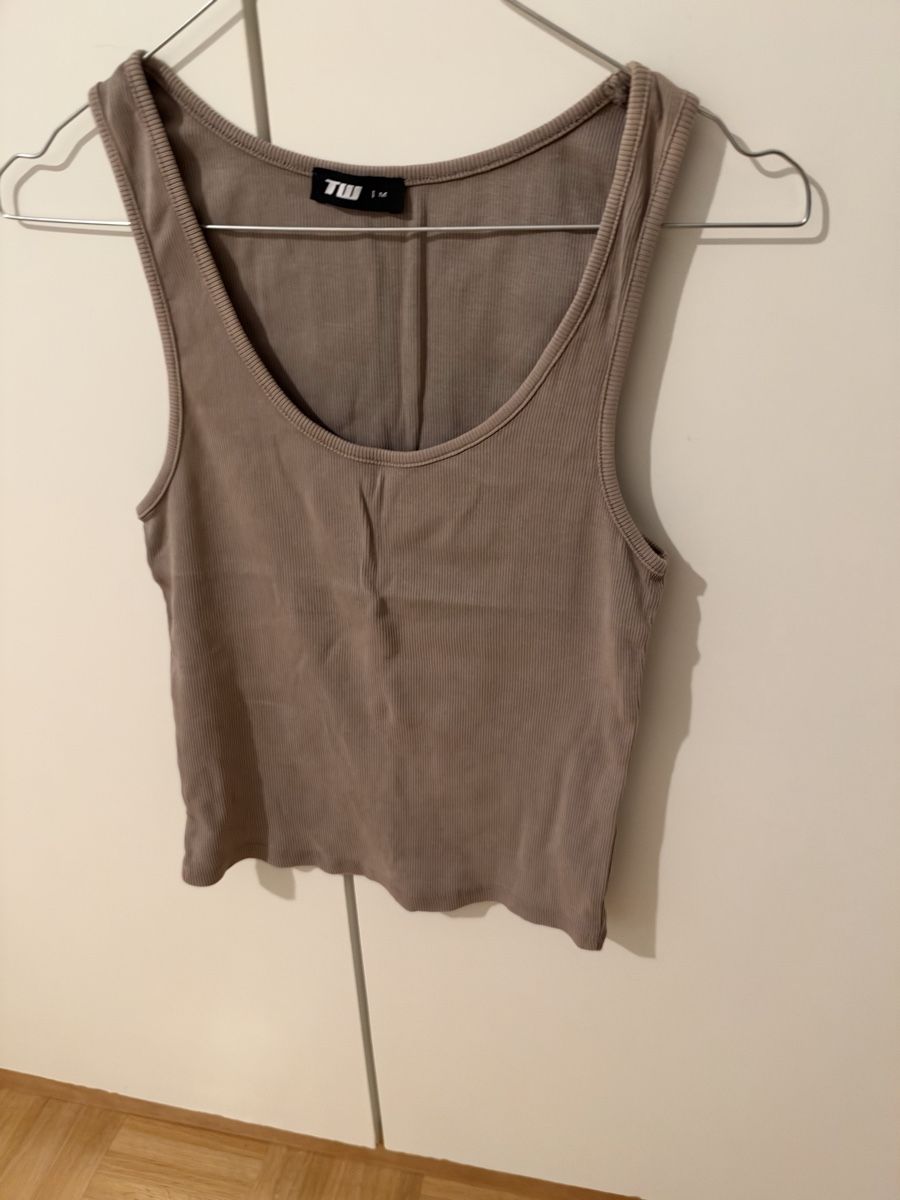 Tally Weijl Top: Tank Top gerippt beige Grösse M – Nuovo (secondo la descrizione) da Biel/Bienne venduto da Peeeep10 1