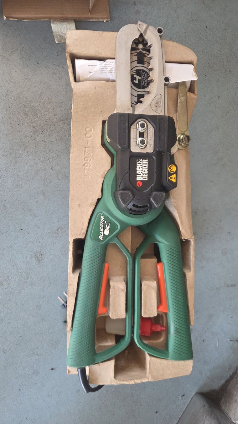 Alle Werkzeuge: Black & Decker Astschere Tagliarami – Gebraucht aus Coldrerio von RaulF22 1