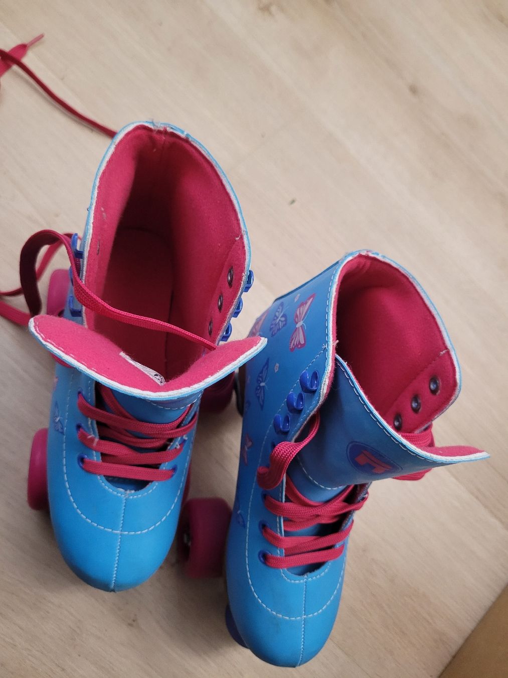 Pattini in linea & Pattini a rotelle: Rollschuh Gr. 31-34 Mädchen – Usato da Lupsingen venduto da sta_wgg5 5